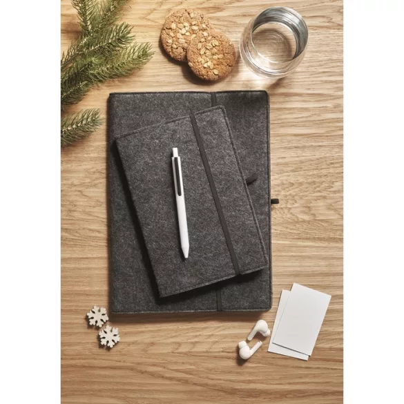 MO2093-15-Notebook-A5-RPET-pasla-FELTBOOK