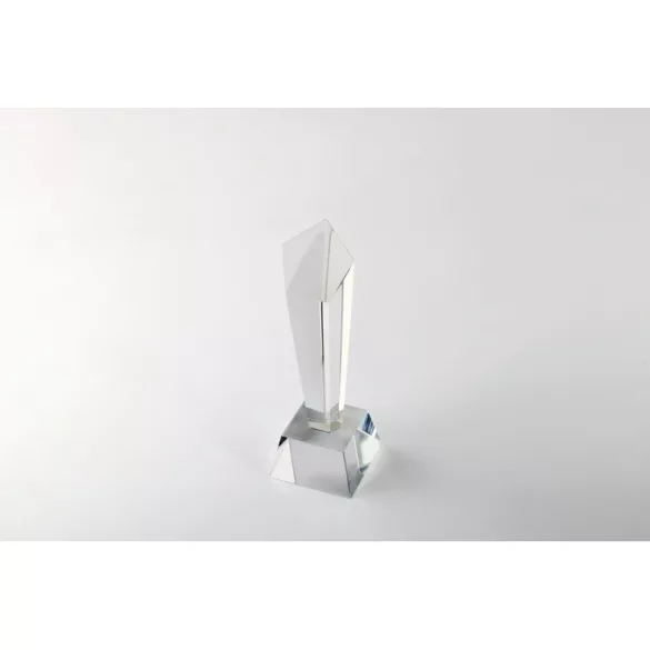 MO2236-22-Trofeu-din-cristal-in-cutie-de-DIAWARD