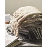 MO2382-13-Patura-de-mohair-in-carouri-QUET