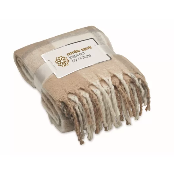 MO2382-13-Patura-de-mohair-in-carouri-QUET