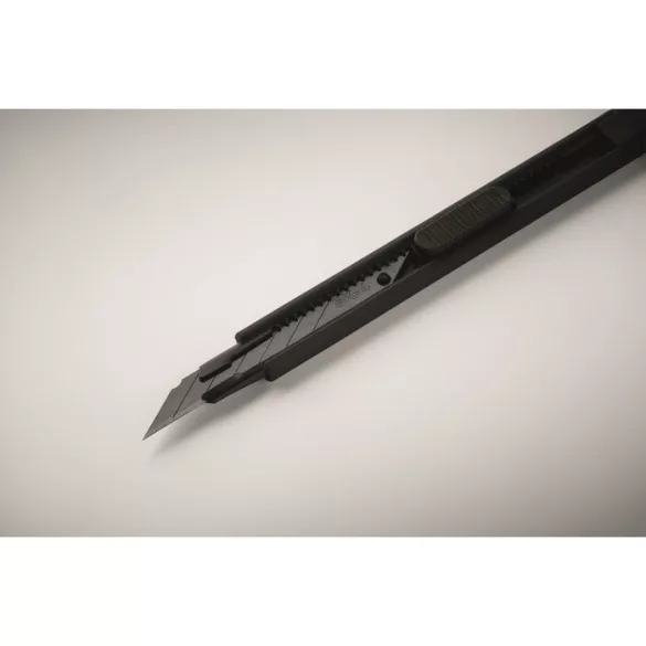 MO2768-03-Cutter-retractabil-BLADE