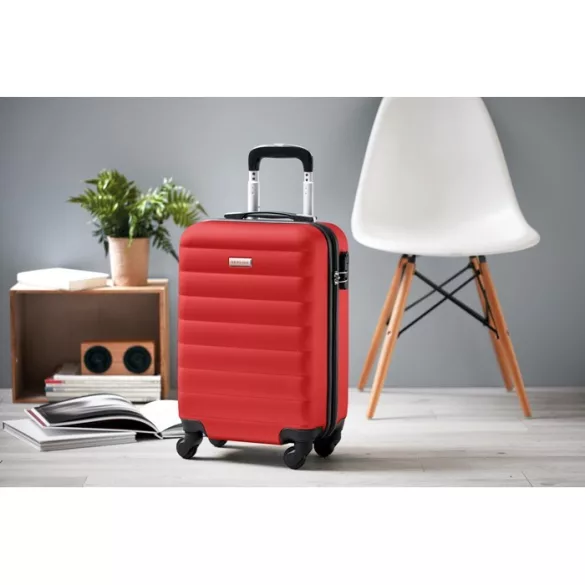 mo9178-05-trolley-carcasa-tare-budapest