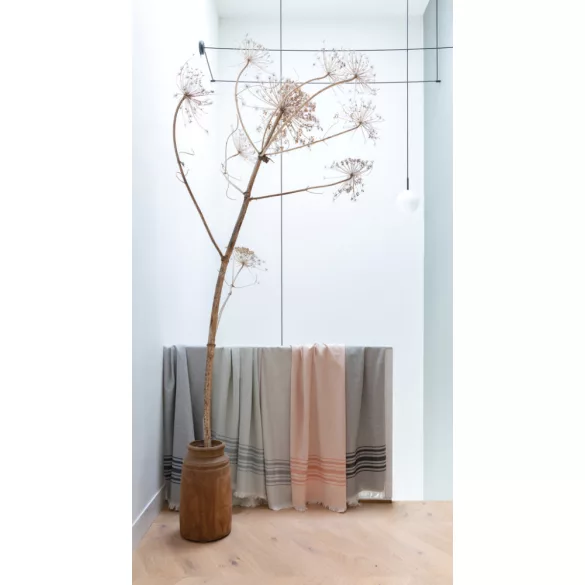 P453795-Prosop-Ukiyo-Yumiko-AWARE-Hammam-100-x-180cm