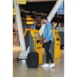 P705821-Suportul-pentru-pasaport