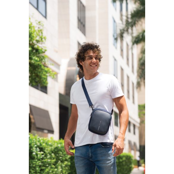 P705955-Borseta-Boxy-Sling