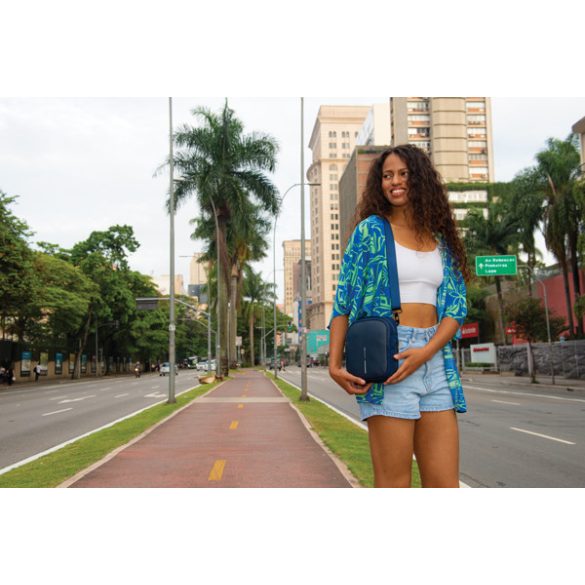 P705955-Borseta-Boxy-Sling