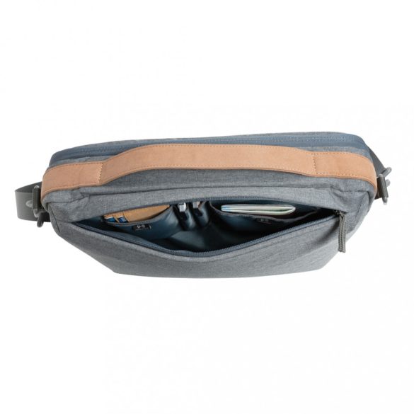 P732182-Geanta-de-laptop-Impact-AWARE-300D-de-15-6-in-2-culori