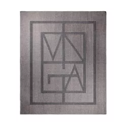 V4040602-Patura-din-poliester-reciclat-GRS-130x170-cm-VINGA-Monogram