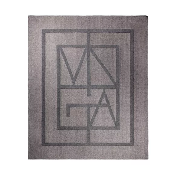 V4040602-Patura-din-poliester-reciclat-GRS-130x170-cm-VINGA-Monogram