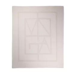 V4040603-Patura-din-poliester-reciclat-GRS-130x170-cm-VINGA-Monogram