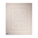 V4040603-Patura-din-poliester-reciclat-GRS-130x170-cm-VINGA-Monogram