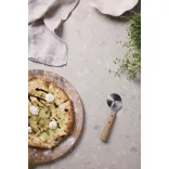 V4220113P-Cutit-de-pizza-VINGA-Paso