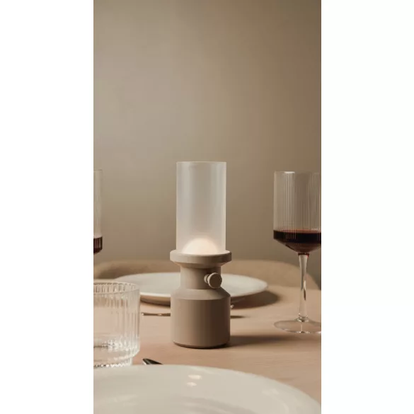 V5130319-Lampa-de-masa-din-ABS-reciclat-RCS-VINGA-Niori